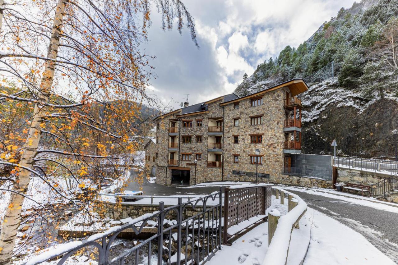 R Valle De Incles-grandvalira Free Parking *